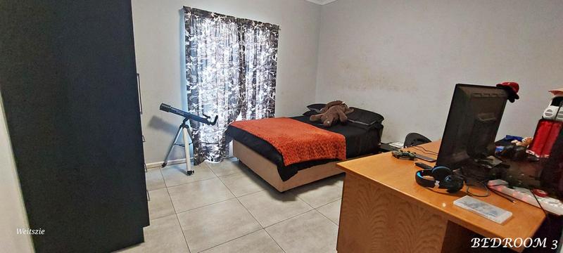 4 Bedroom Property for Sale in Blue Mountain Village Western Cape